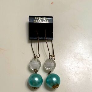 Gorgeous drop pierced earrings